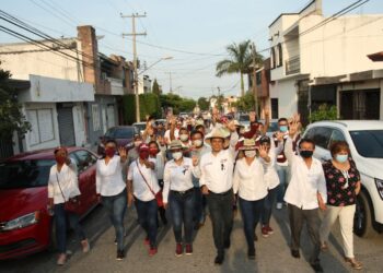 Lleva Gattas propuestas a colonias Nacozari, Imperial y Sierra Ventana