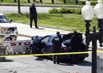 Muere sospechoso de lanzar auto contra policías del Capitolio