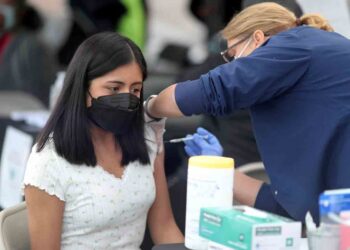 Estados Unidos supera 100 millones de vacunas covid aplicadas