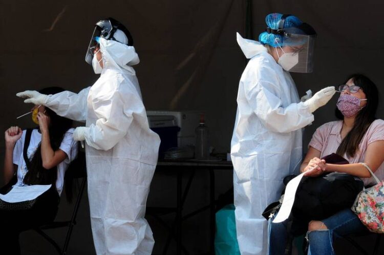 Suman 216,907 muertes por coronavirus en México