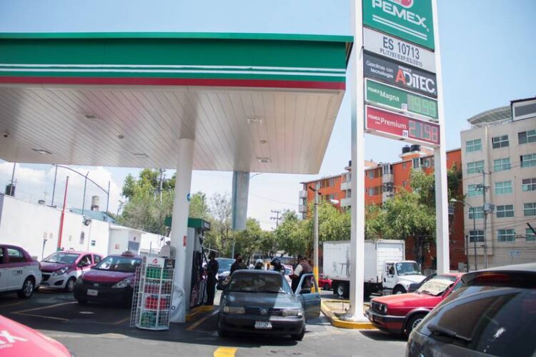 Sube estímulo fiscal para el diésel, pero gasolina Premium sin apoyo