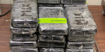 Cae traficante con droga tras persecución en Texas