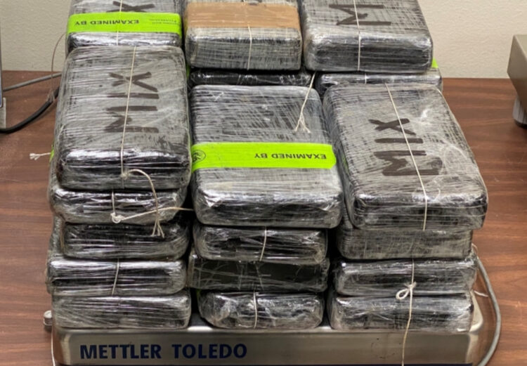 Cae traficante con droga tras persecución en Texas