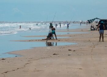 Saldo blanco en playa Tesoro de Altamira