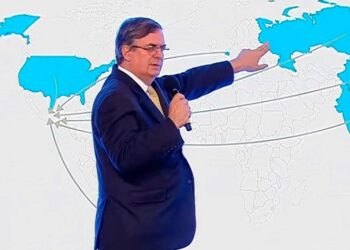 Alista Ebrard viajes a Rusia, China, India, y EU por vacunas