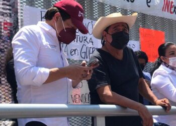 Aceptan amparo de Salgado Macedonio; retiran plantón frente al INE