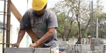 Sector obrero de la construcción sufre peor crisis de empleo: CROC