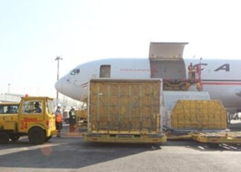 Completas las vacunas para adultos mayores