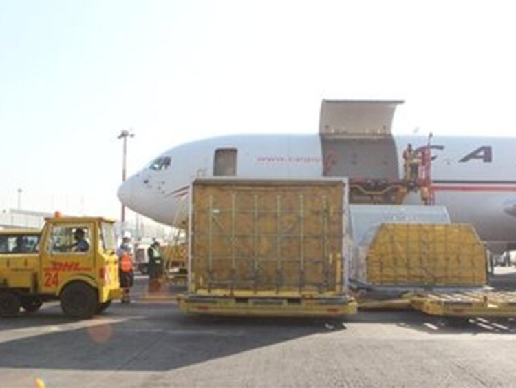 Completas las vacunas para adultos mayores