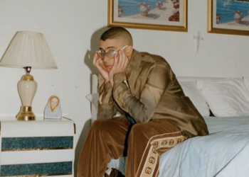Bad Bunny revienta las redes al publicar una foto candente