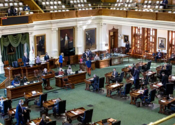 Aprueba Senado de Texas presupuesto de 250 billones de dólares.