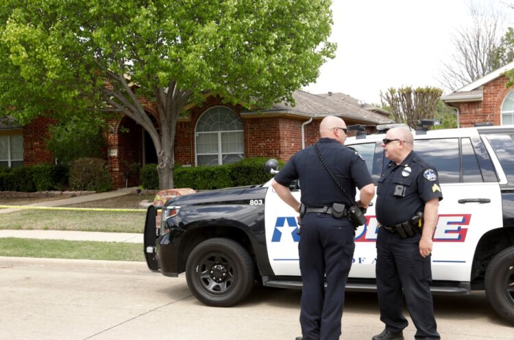 Identifican a familia baleada en Dallas