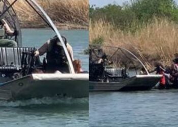 Rescatan a 23 migrantes que quedaron atrapados en el rio.