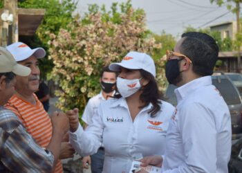 Aprueban a Elva Valles ciudadanos de la Lopez Portillo