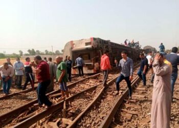 Se descarrila tren en Egipto