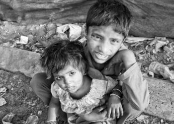 La ONG Save the Children anuncia que millones de niños viven en pobreza