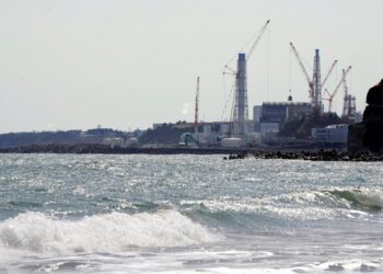 Japón vaciará al mar agua radiactiva
