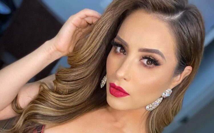 Cynthia Rodríguez hizo homenaje a Selena Quintanilla durante el programa Venga la Alegría y lució su figura