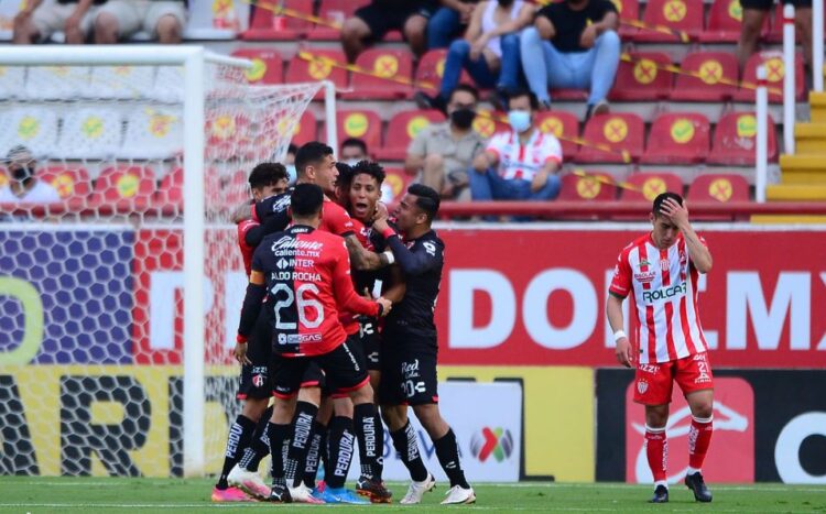 La remontada y goleada con que los rojinegros aseguraron su lugar en la zona de repechaje