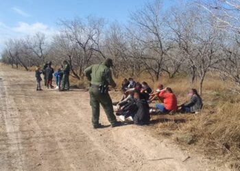 Redadas llevan a la detención de 50 indocumentados en Texas
