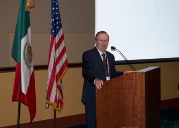 Alcalde de McAllen pide reabrir la frontera con México