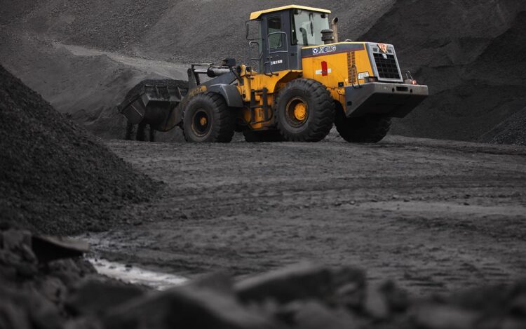 Trabajadores se encuentran atrapados en una mina de carbón en la región china de Xinjiang