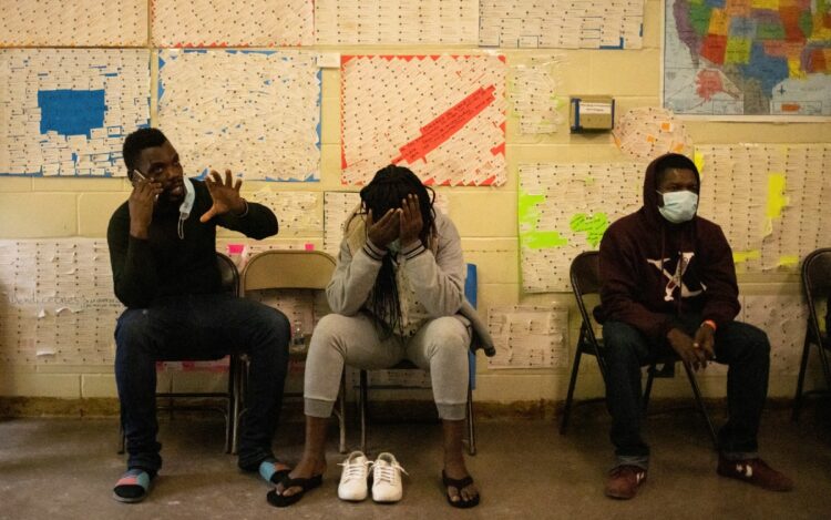 Biden mantiene límite para recibir 15 mil refugiados en EU