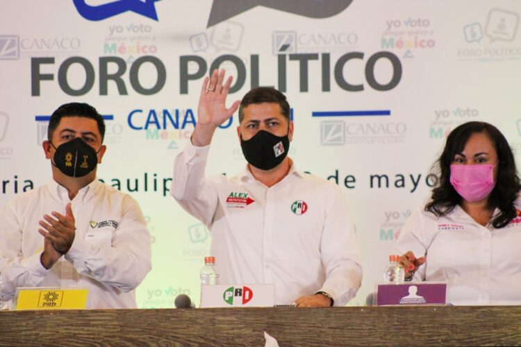 Agua, reordenar ambulantaje y orden, ofrece Montoya ante CANACO