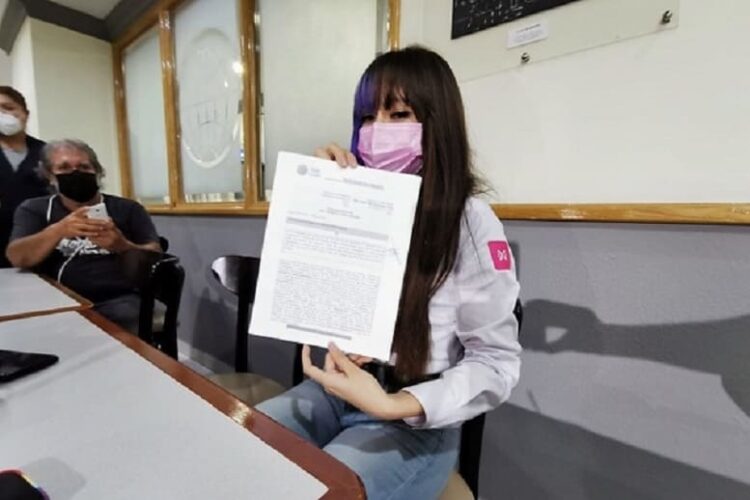 Denuncian a líder de Fuerza por México por violencia política.