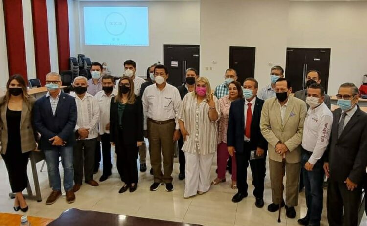 Expone Mario López a empresarios proyectos de su oferta política para Matamoros