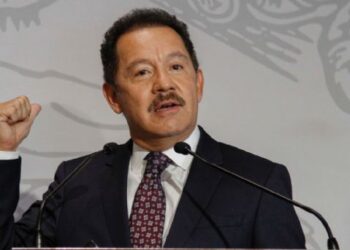 No hay impedimento para que FGR proceda contra G. Cabeza de Vaca: Mier