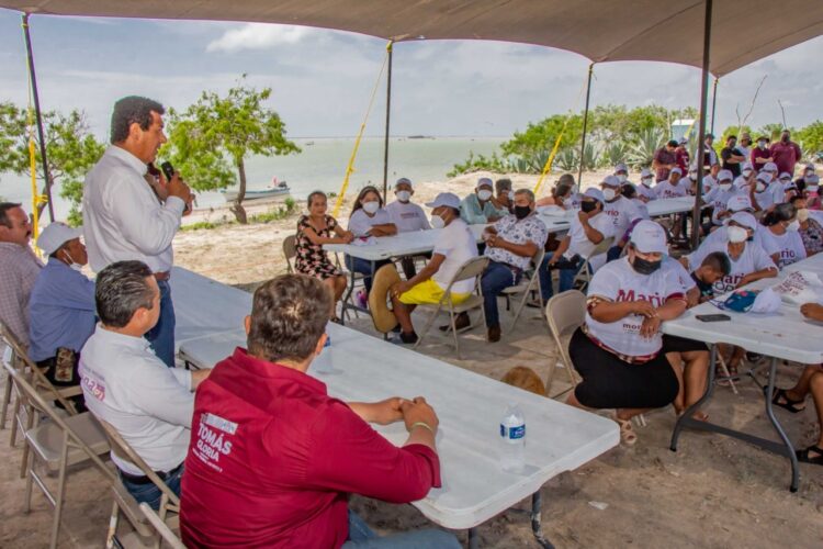 Voto para Morena ofrecen a Mario López familias de La Capilla, Mano de León e Higuerillas