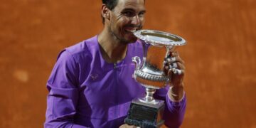 Nadal doblega a Djokovic y conquista Roma