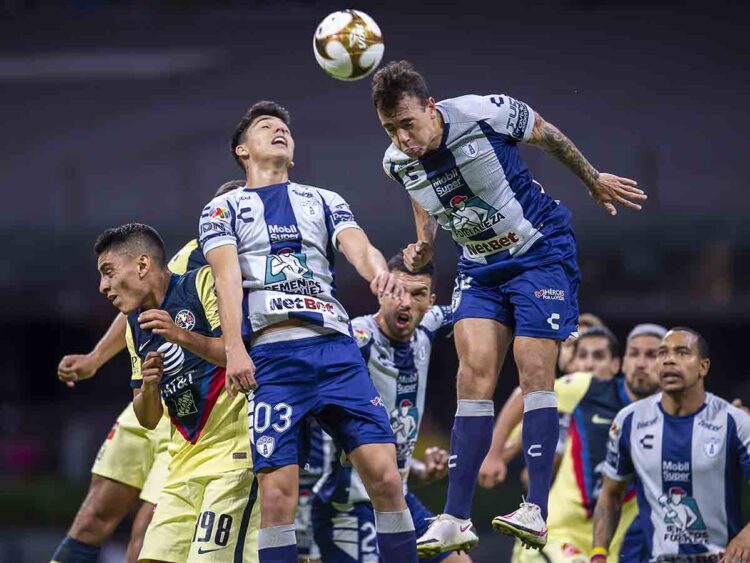 Pachuca elimina a América con goles de visitante