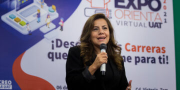 Dictan conferencia “Ser Universitario” a estudiantes de la UAT