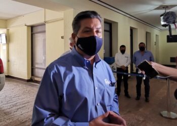 Reaparece García Cabeza de Vaca en Palacio de Gobierno de Victoria