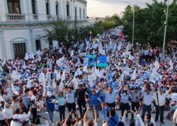 Realizan candidatos del PAN una “Caminata por la Victoria” 