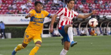 Chivas y Tigres empatan 0-0 aseguran su lugar en el repechaje