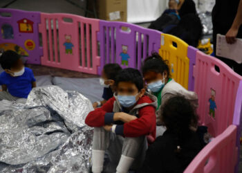 Comienza la reunificación de familias migrantes en la frontera