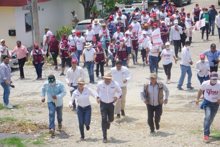 Recorre Gattás sector habitacional Azteca de Victoria