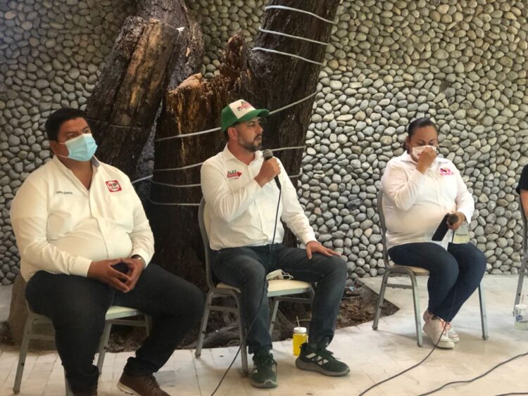 Gestionará Montoya construcción de parques lineales e internet gratis para jóvenes