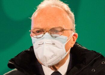 SCJN admite reclamo de Gertz Manero por caso García Cabeza de Vaca