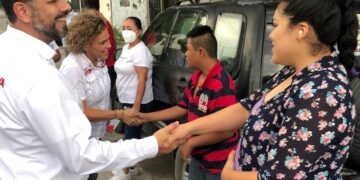 Se quejan victorenses de malos gobiernos del PAN: Montoya