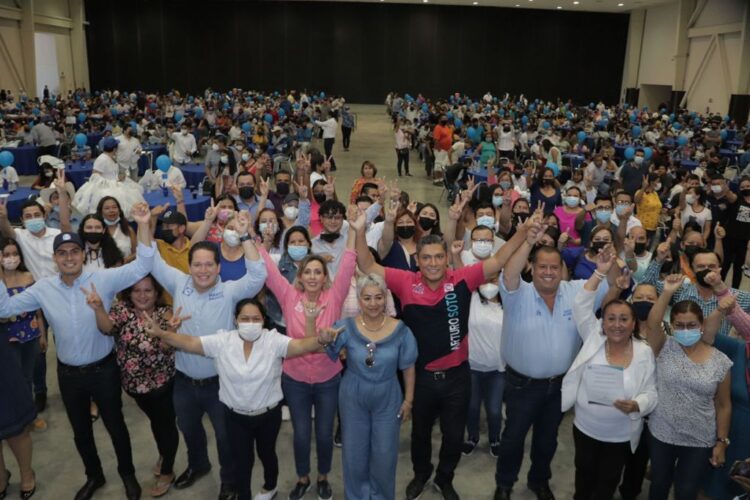 Toma protesta Pilar Gómez a defensores del voto en Victoria