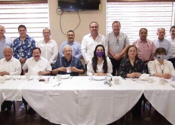 Veinte ex priistas se van a cargada con Yahleel Abdala en Nuevo Laredo