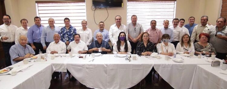 Veinte ex priistas se van a cargada con Yahleel Abdala en Nuevo Laredo