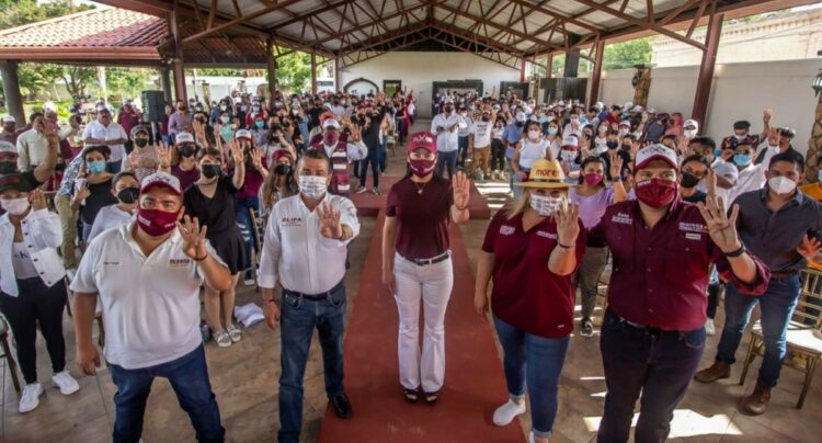 Jóvenes de Matamoros con Mario López, cientos asisten a “La Borrega Fest”
