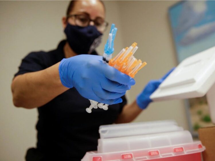 Ofrece Laredo vacunas covid gratis a cualquier mexicano