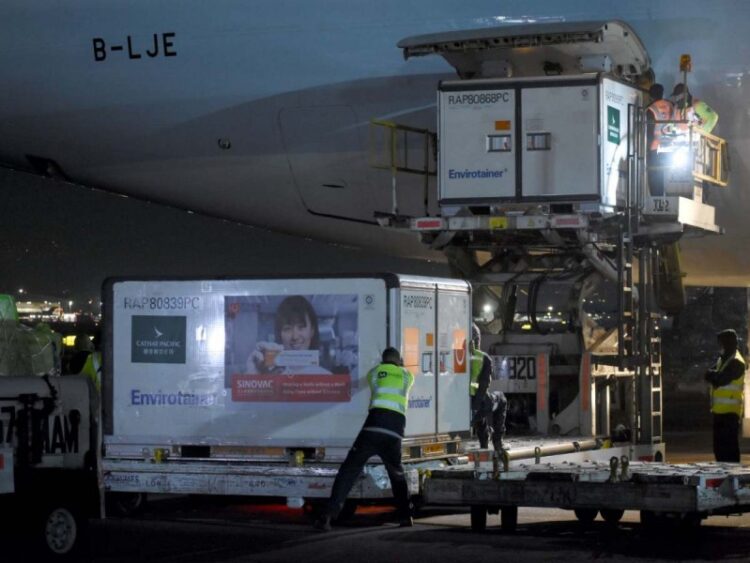 Gobierno federal hace públicos contratos de vacunas contra covid