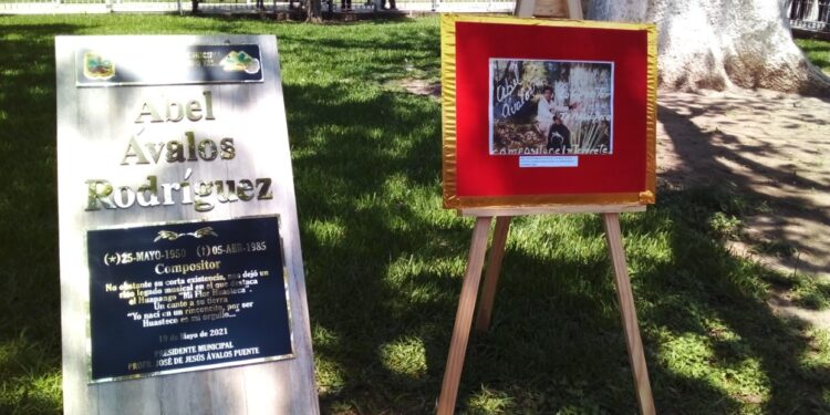 Reconocen labor de destacados personajes de Ocampo, Tamaulipas